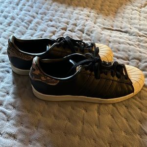 Adidas black snake skin shell top 8.5